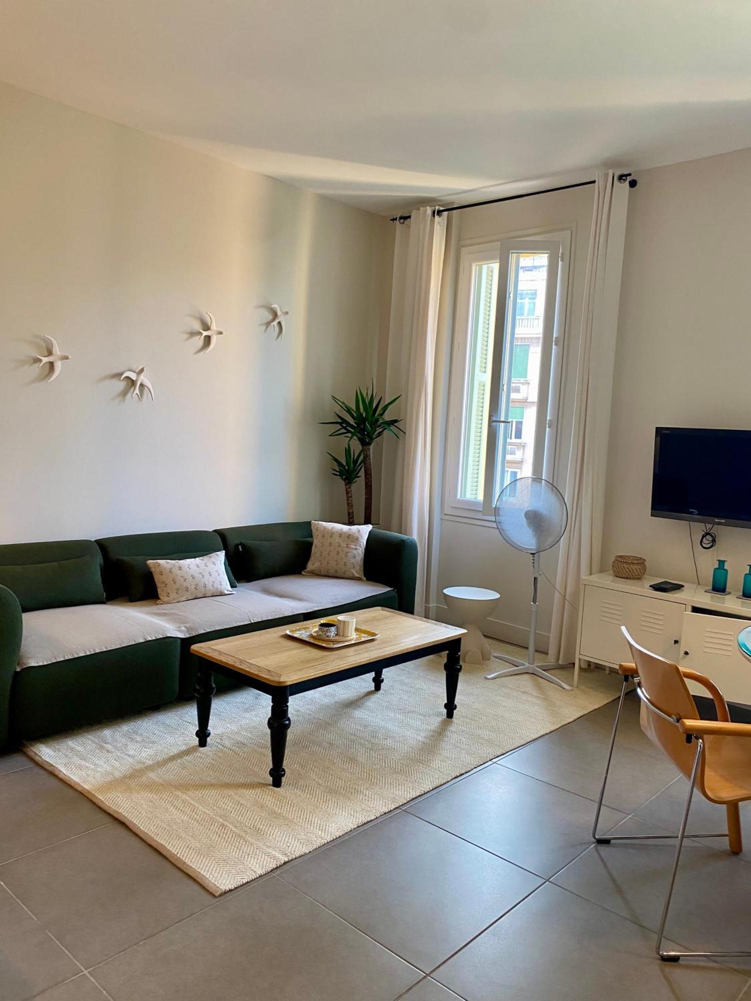 Apartment Havre De Paix Au Coeur De La Ville, A Deux Pas Des Plages Nice